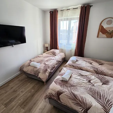 Chic & Glamour Dubai Style