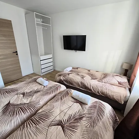 Chic & Glamour Dubai Style